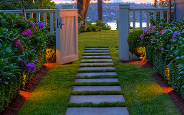 garden-pathway-lighting